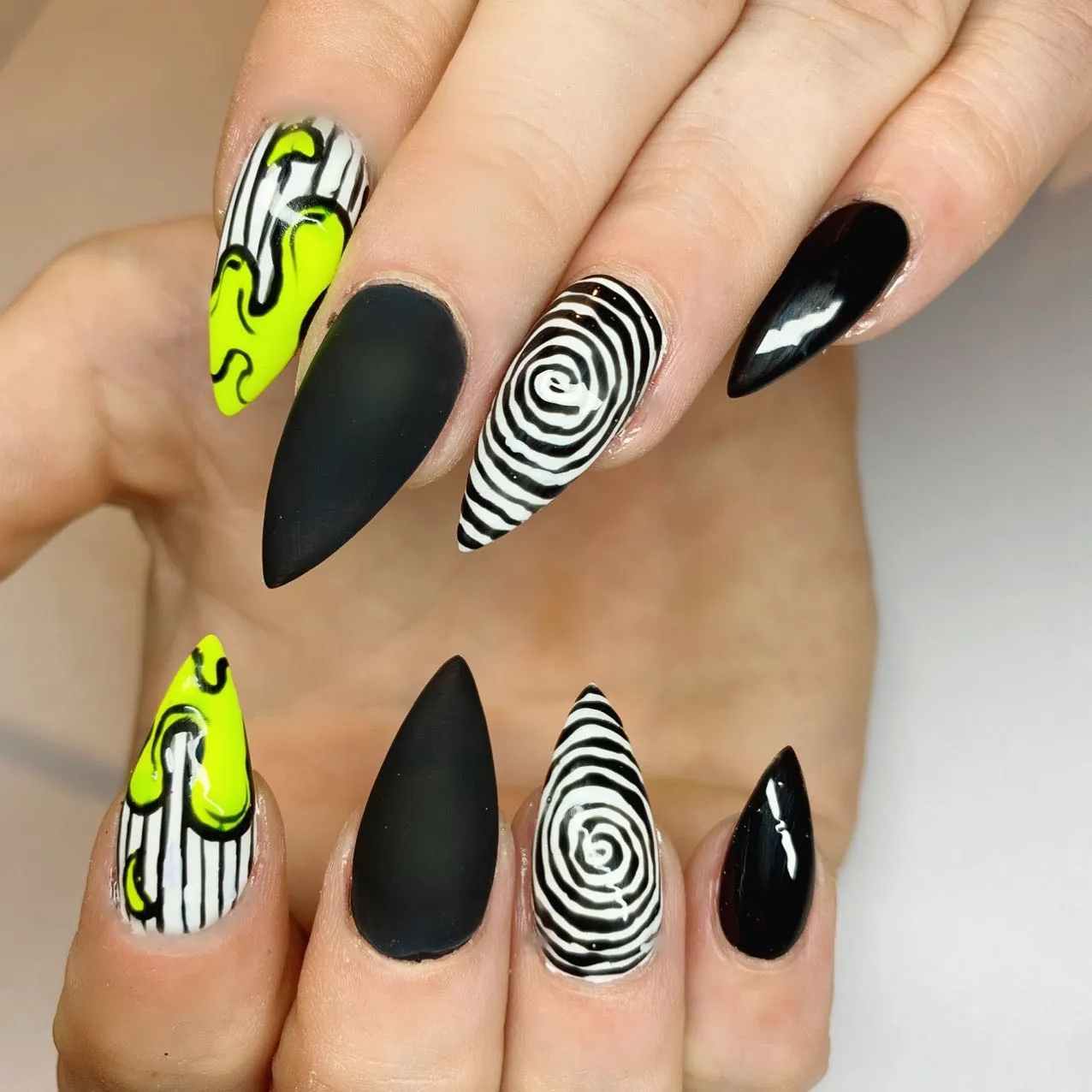 Hypnotic Nails