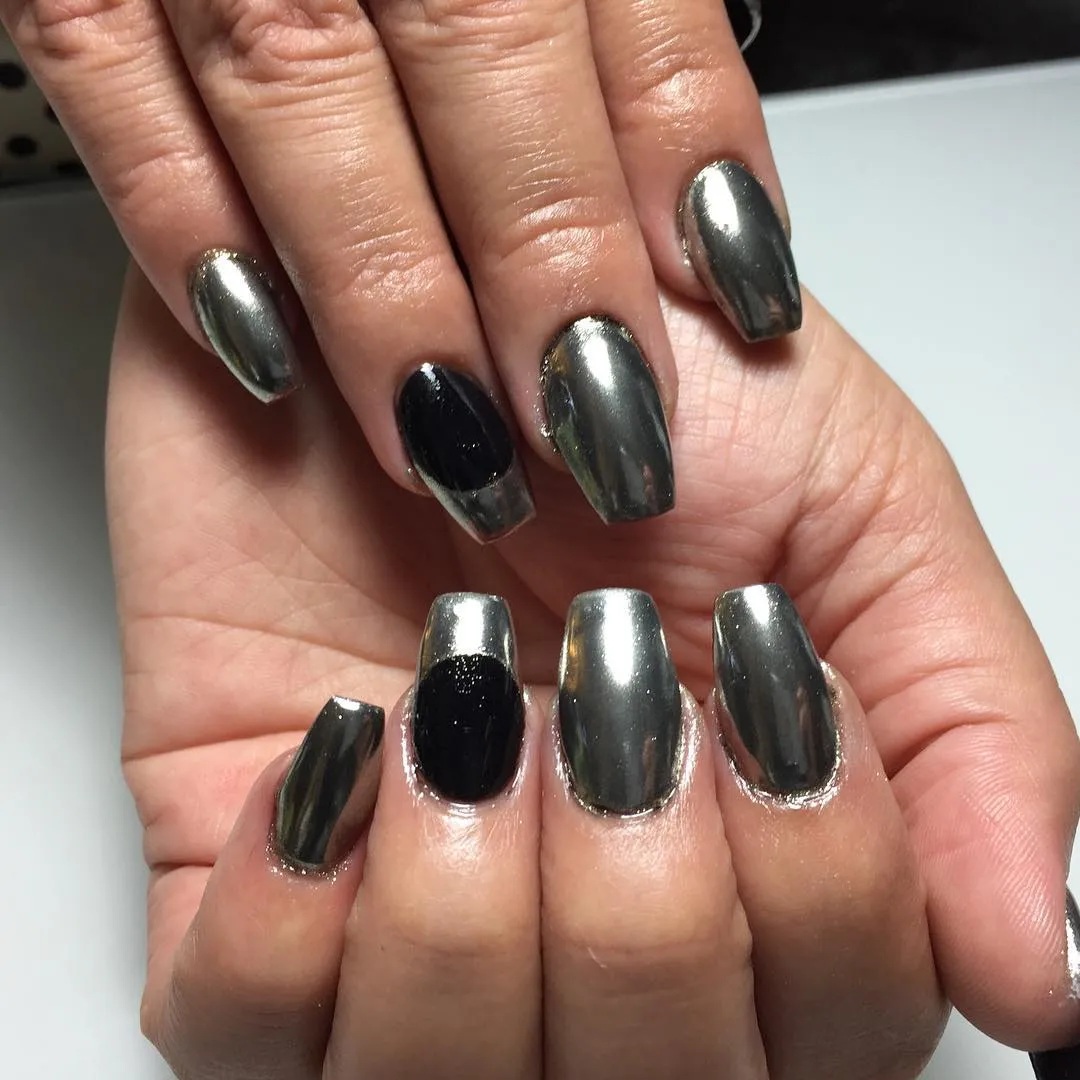 Chrome Christmas Coffin Nails