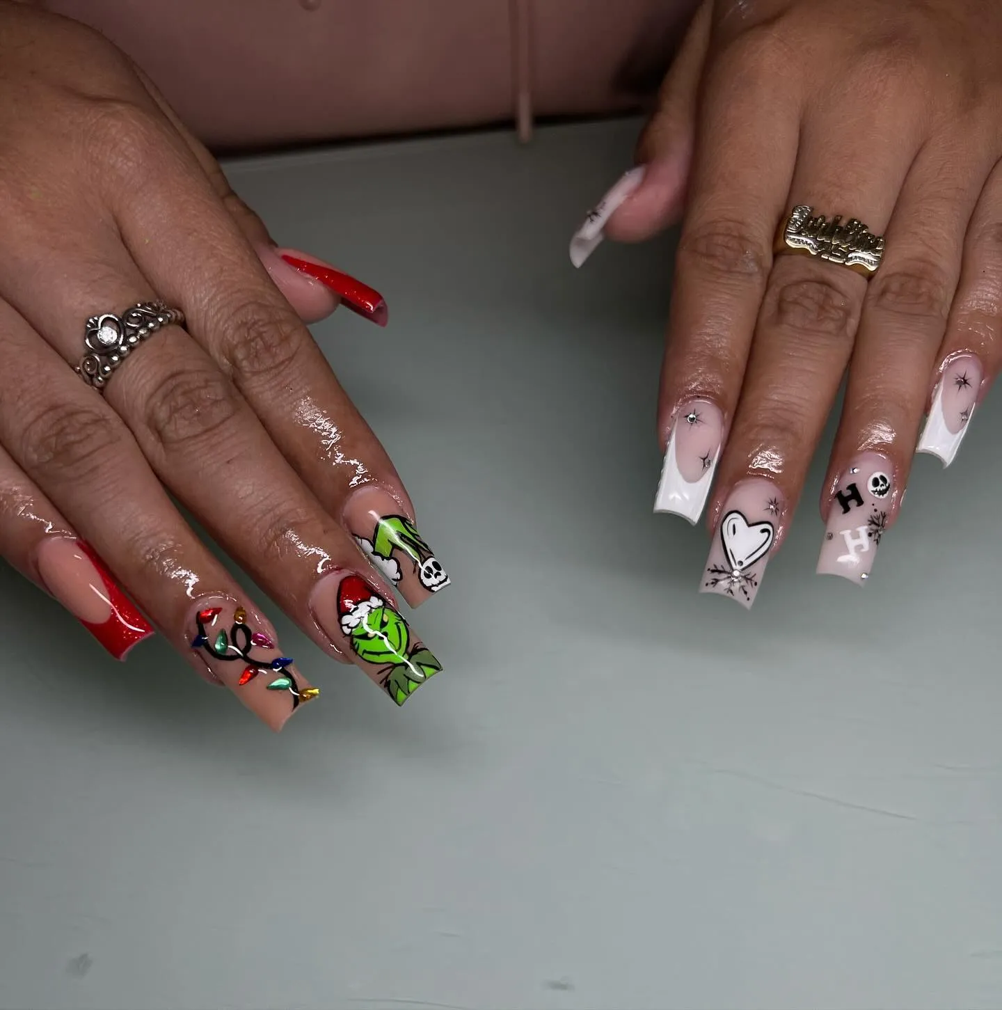 Grinch Coffin Nails