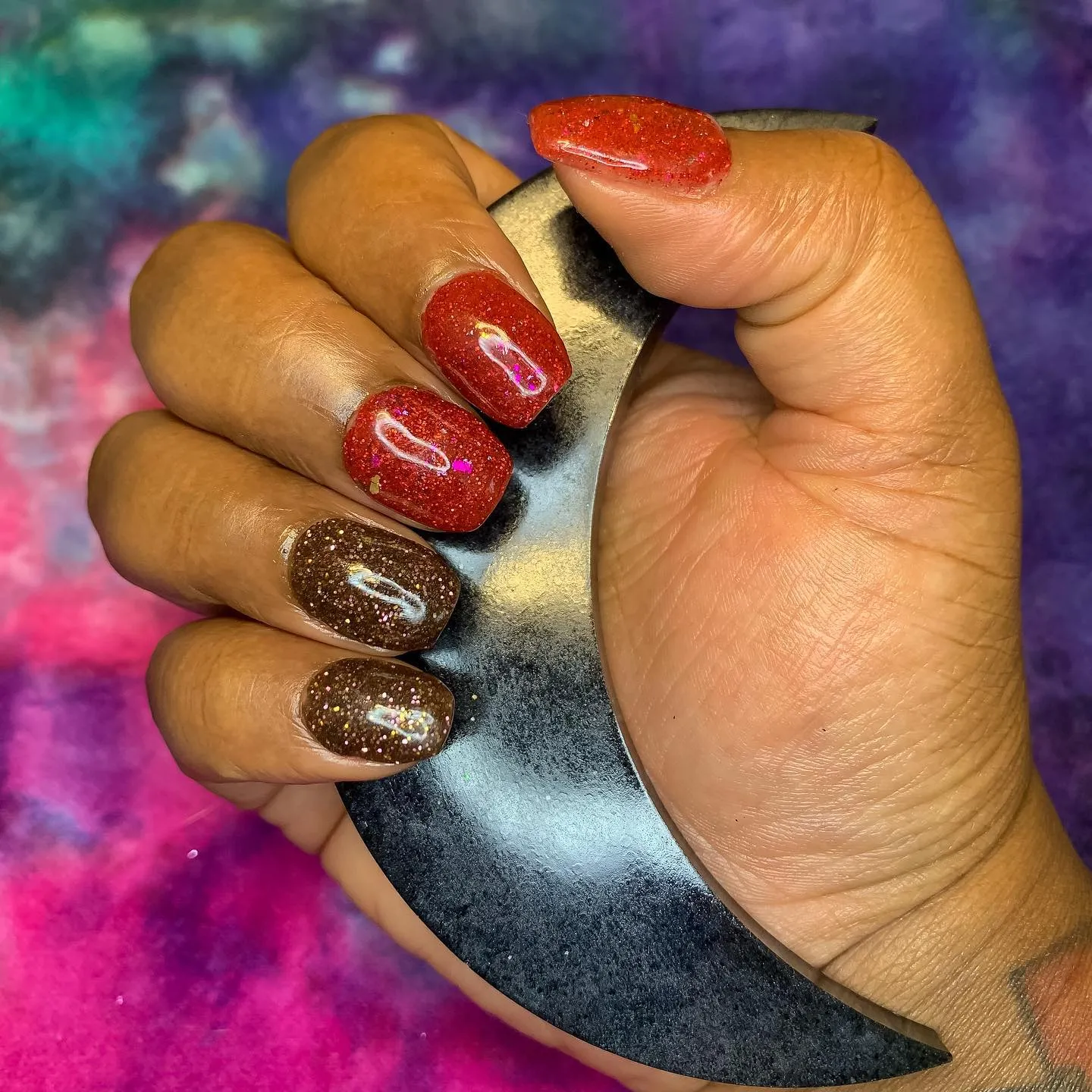 Red Glitter and Brown Short Nails