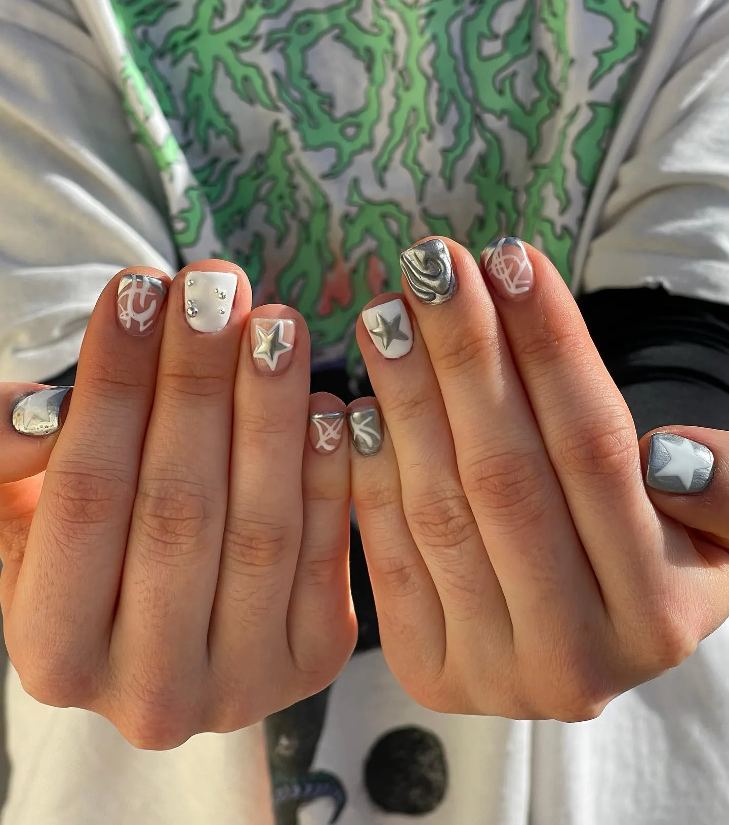 Metallic Outline Over Matte Nails