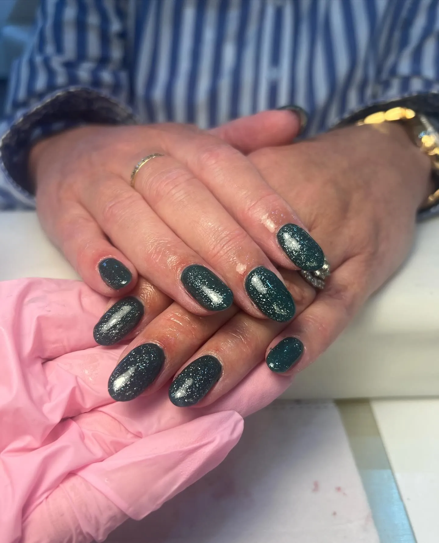 Gel Green Glitter Manicure