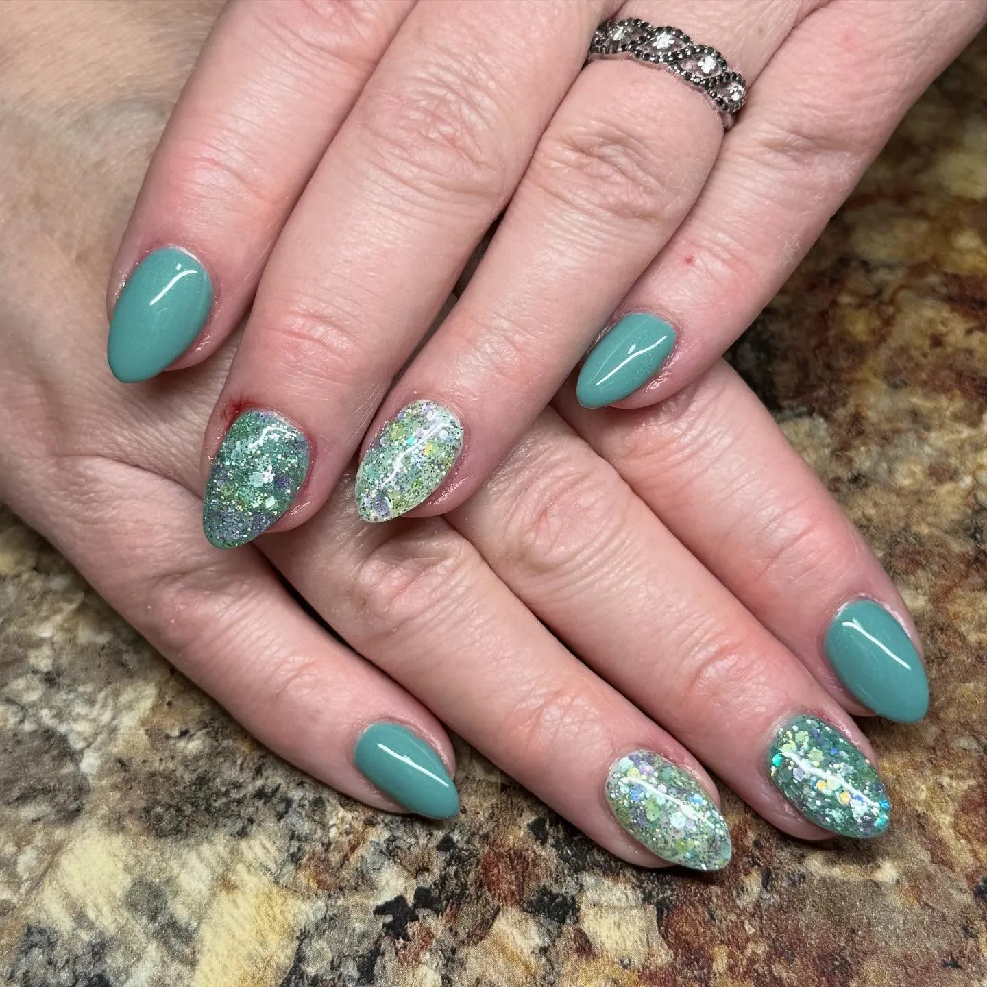 Neutral Nails
