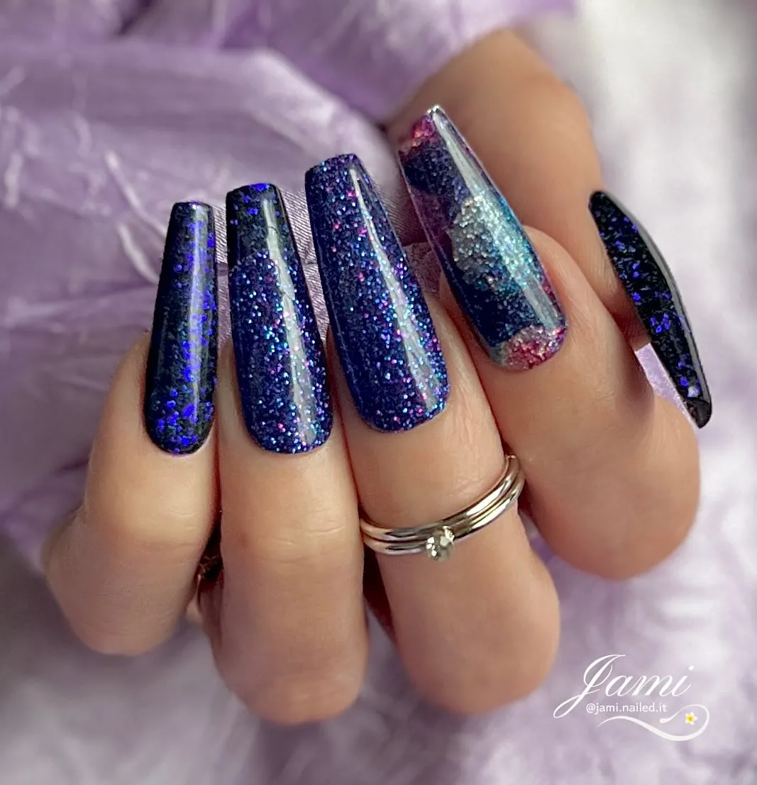 Dip Powder Glittery Nails