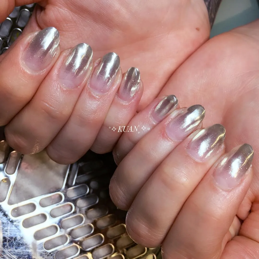 Gradient with White Tips