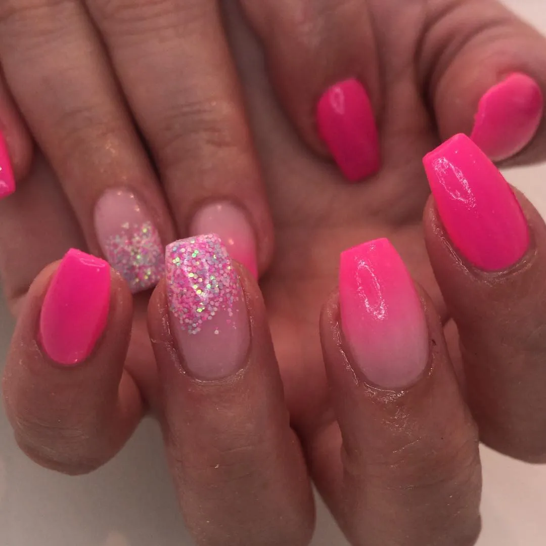 Gradient Pink Glitter Nails