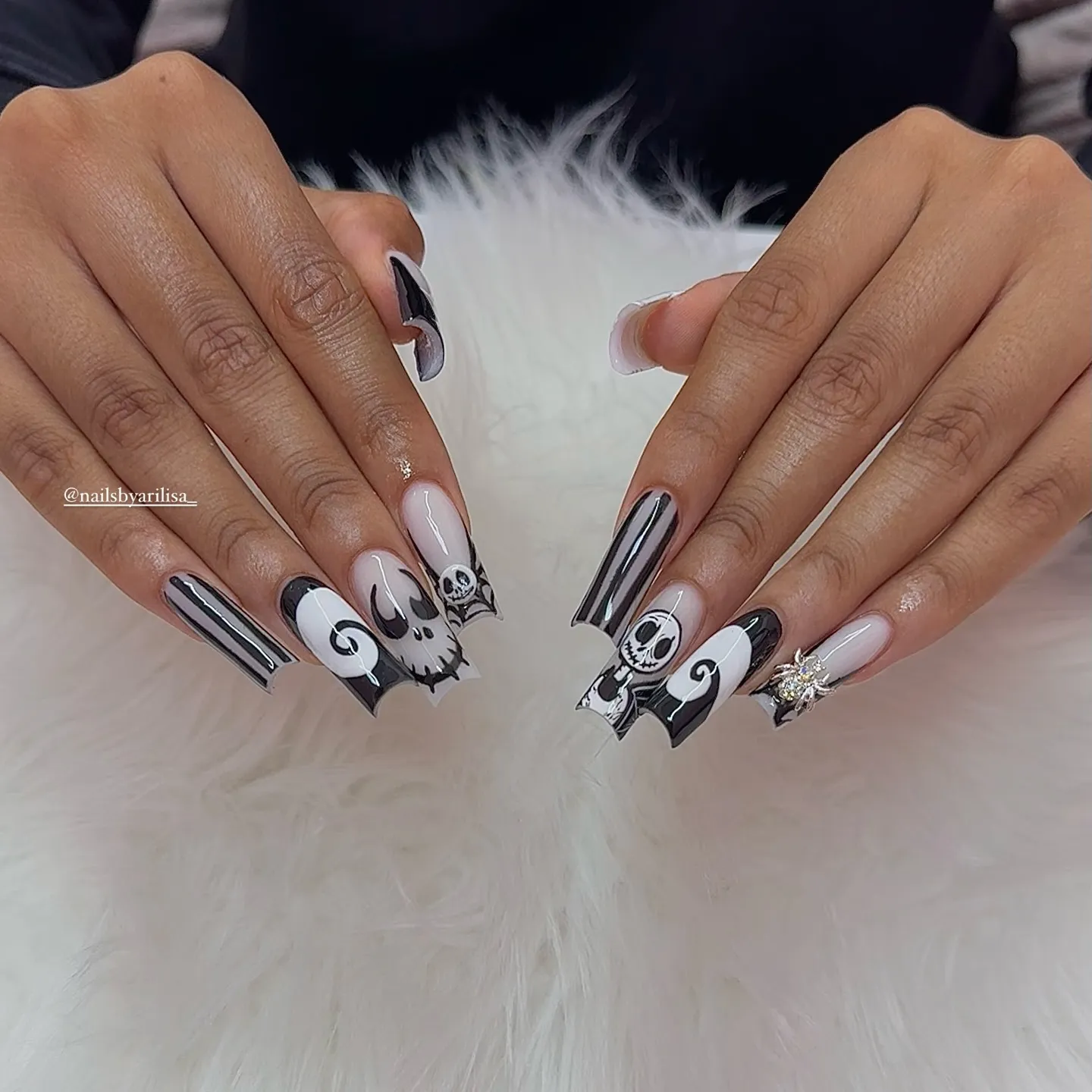 Black Skull Nail Art Designs