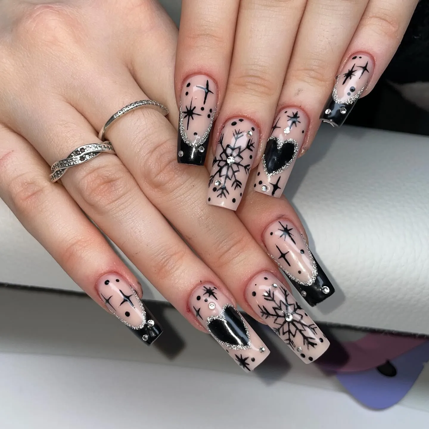 Black Winter Acrylic Nails