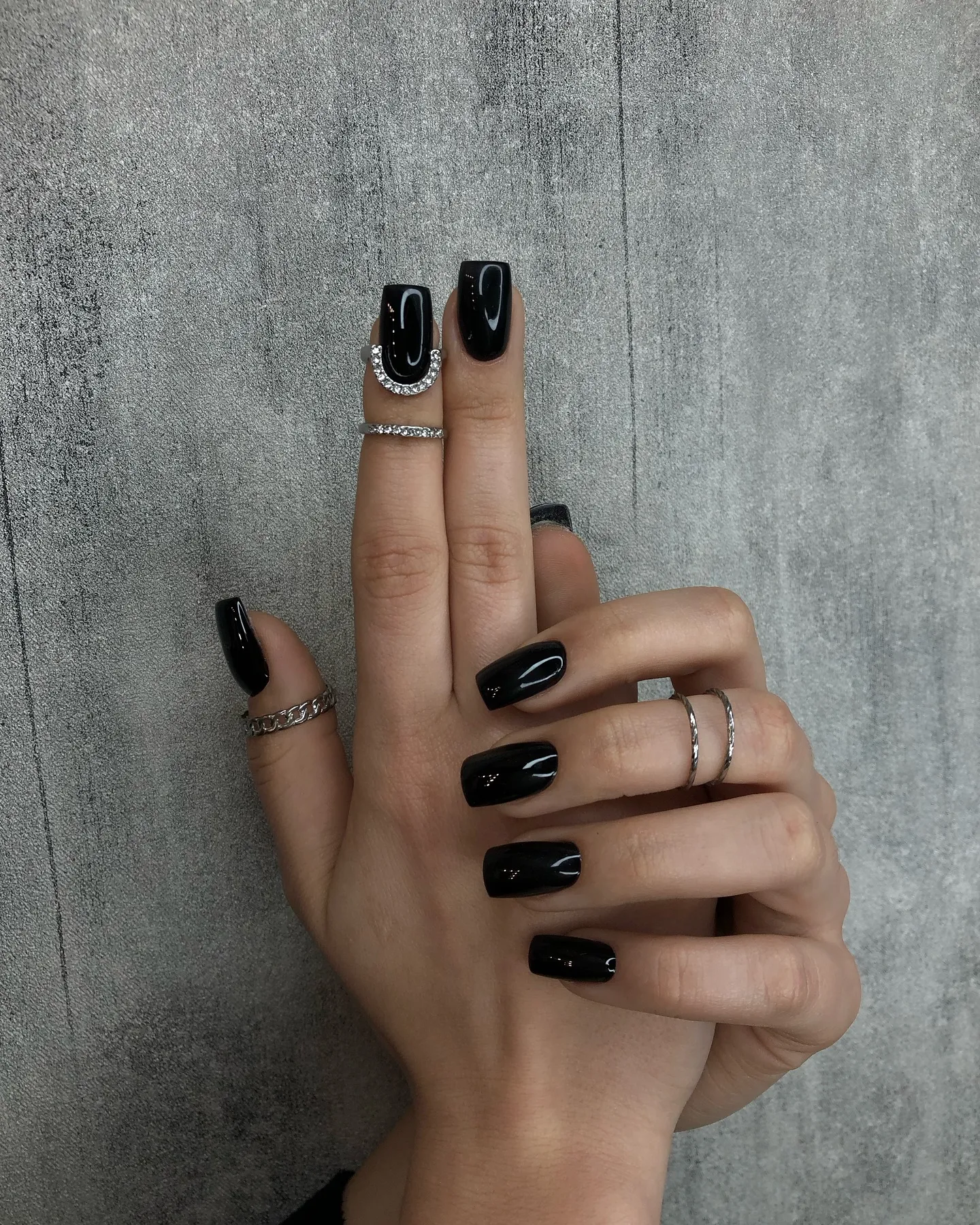 Short Black Acrylic Nails