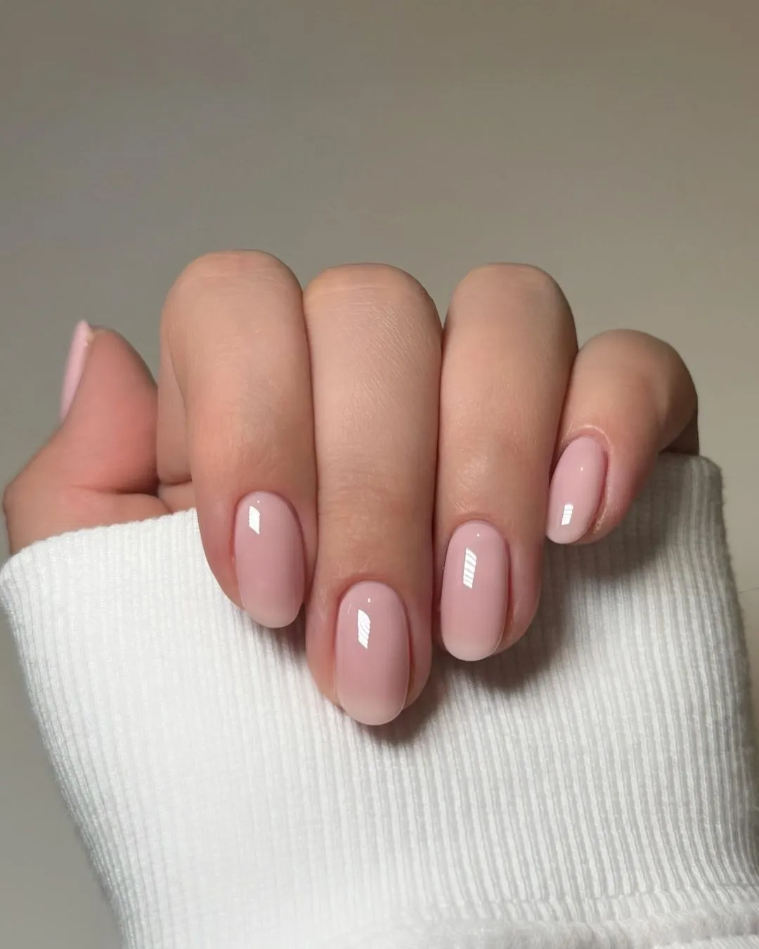 Simple glossy blush pink oval nails