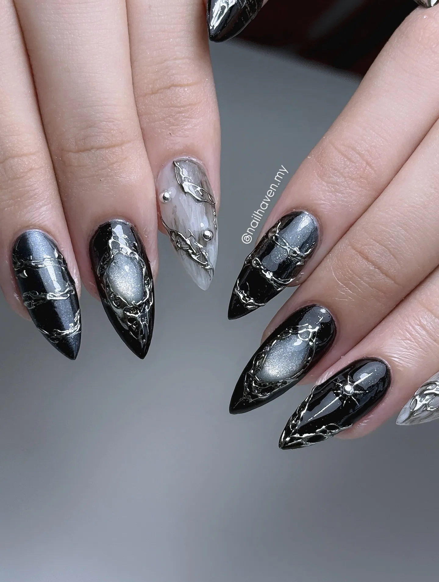 lack Stiletto Nails with Pearls