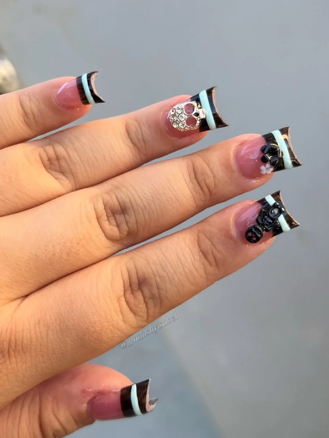 Gradient Skull Nail Design Gradient Skull nail design idea