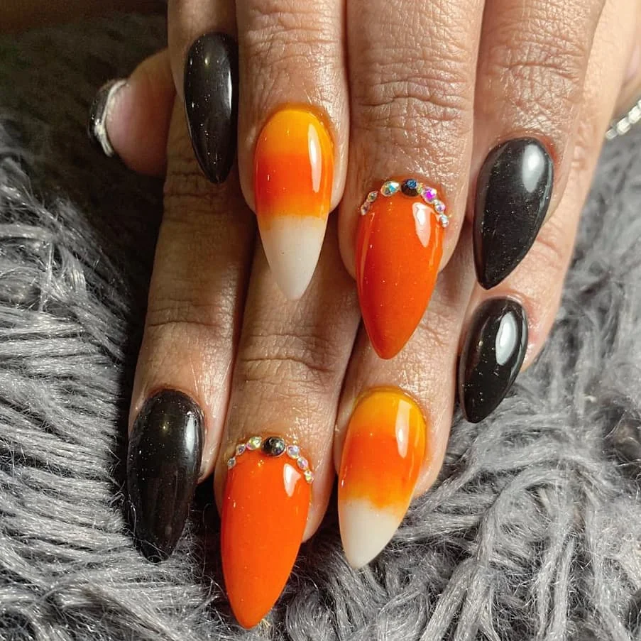 Gold Foil Candy Corn Nail Design Gold Foil Candy Corn nail design idea