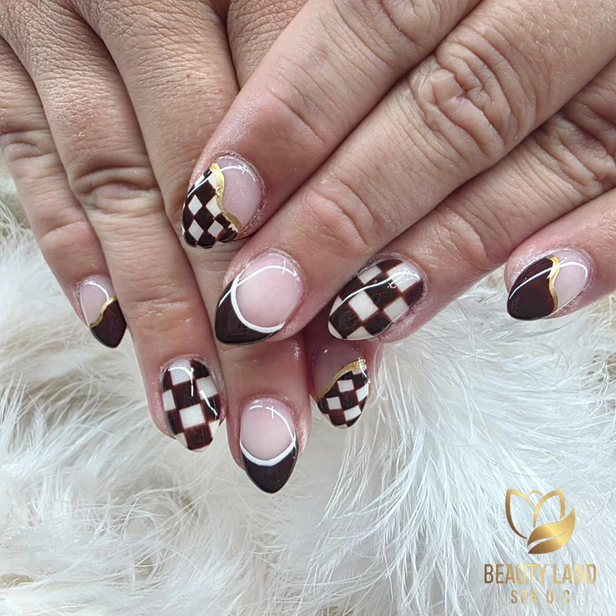 Checker Brown Tip Nail Design Checker Brown Tip nail design idea
