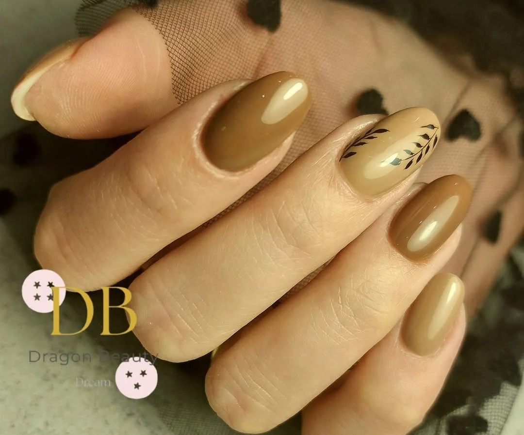 Gold Gel Accent Nail Design Gold Gel Accent nail design idea