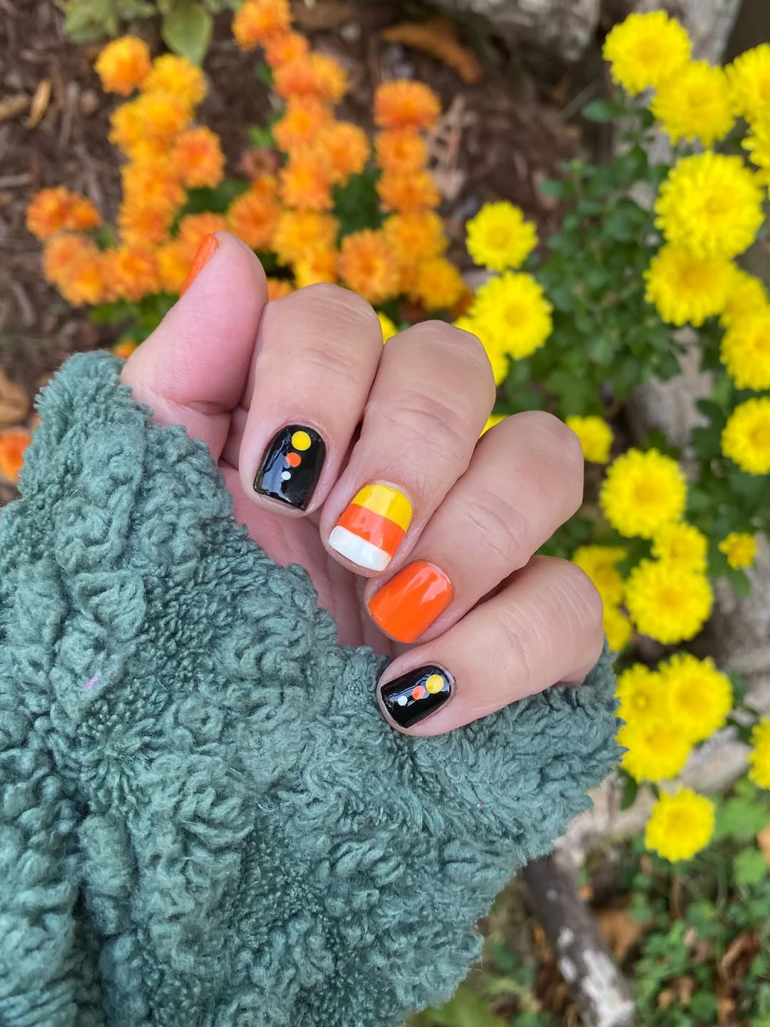 Warm Candy Corn Nail Design Warm Candy Corn nail design idea