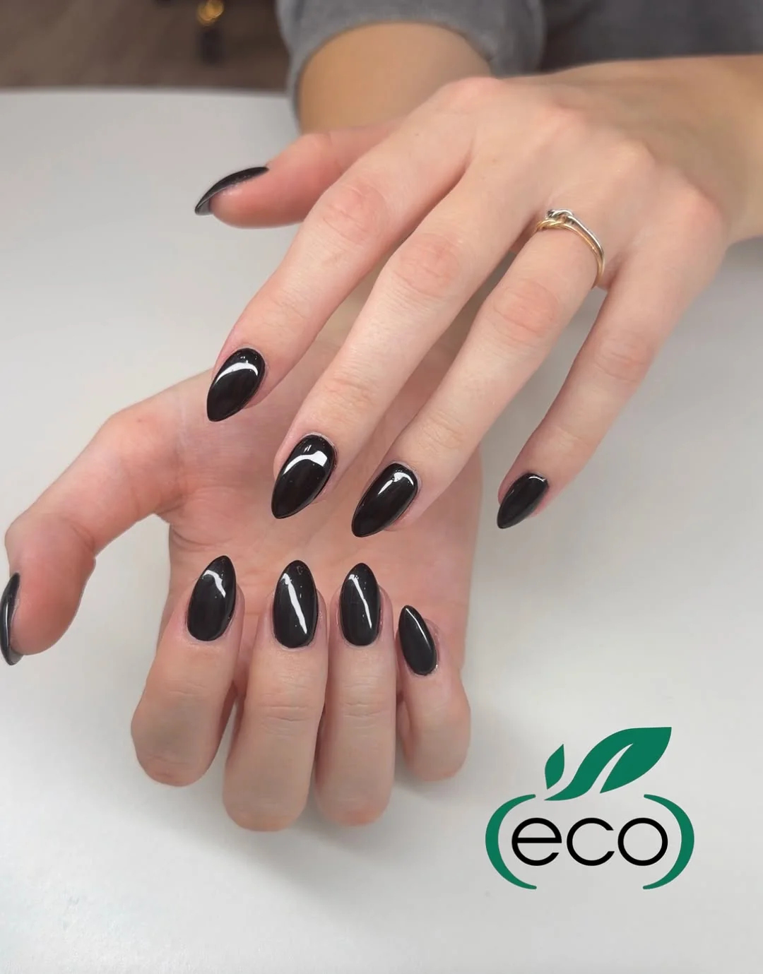 Black Almond Set nail design idea
