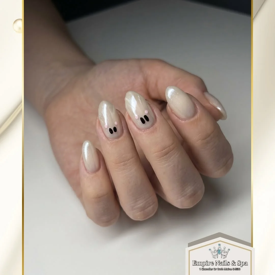 Velvet Minimal nail design idea