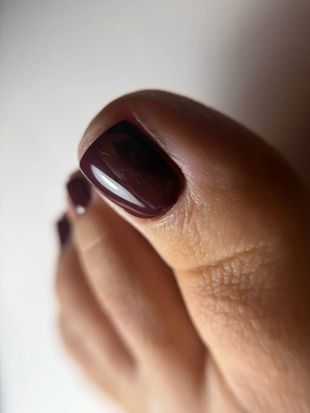 Glossy Burgundy Nail Design Glossy Burgundy nail design idea
