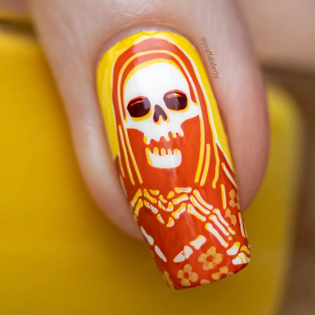 Mirror Skull Nail Design Mirror Skull nail design idea