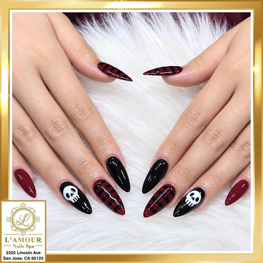 Black Skull Stiletto Nail Design Black Skull Stiletto nail design idea