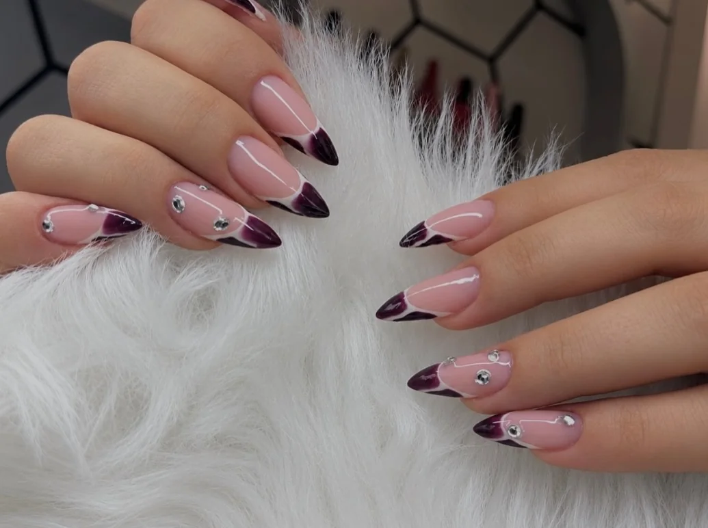 Dark Tip Gel Nail Design Dark Tip Gel nail design idea