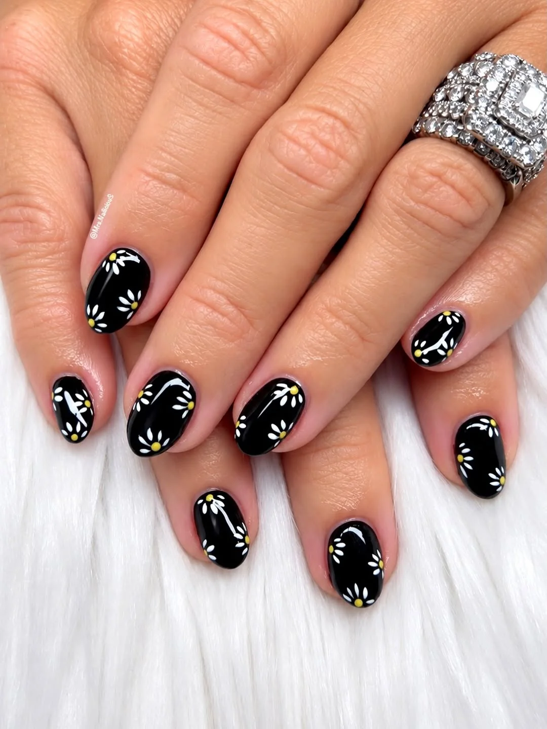 Black Short Mix nail design: black w white flower art short