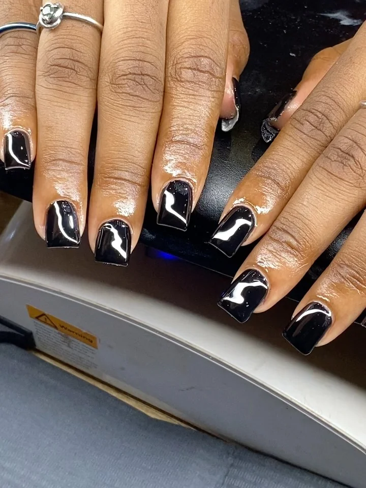 Black Marble Nail Design Black Marble nail design idea