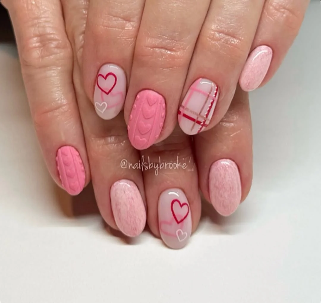 Hearts Pink Mix nail design: pink short hearts lines