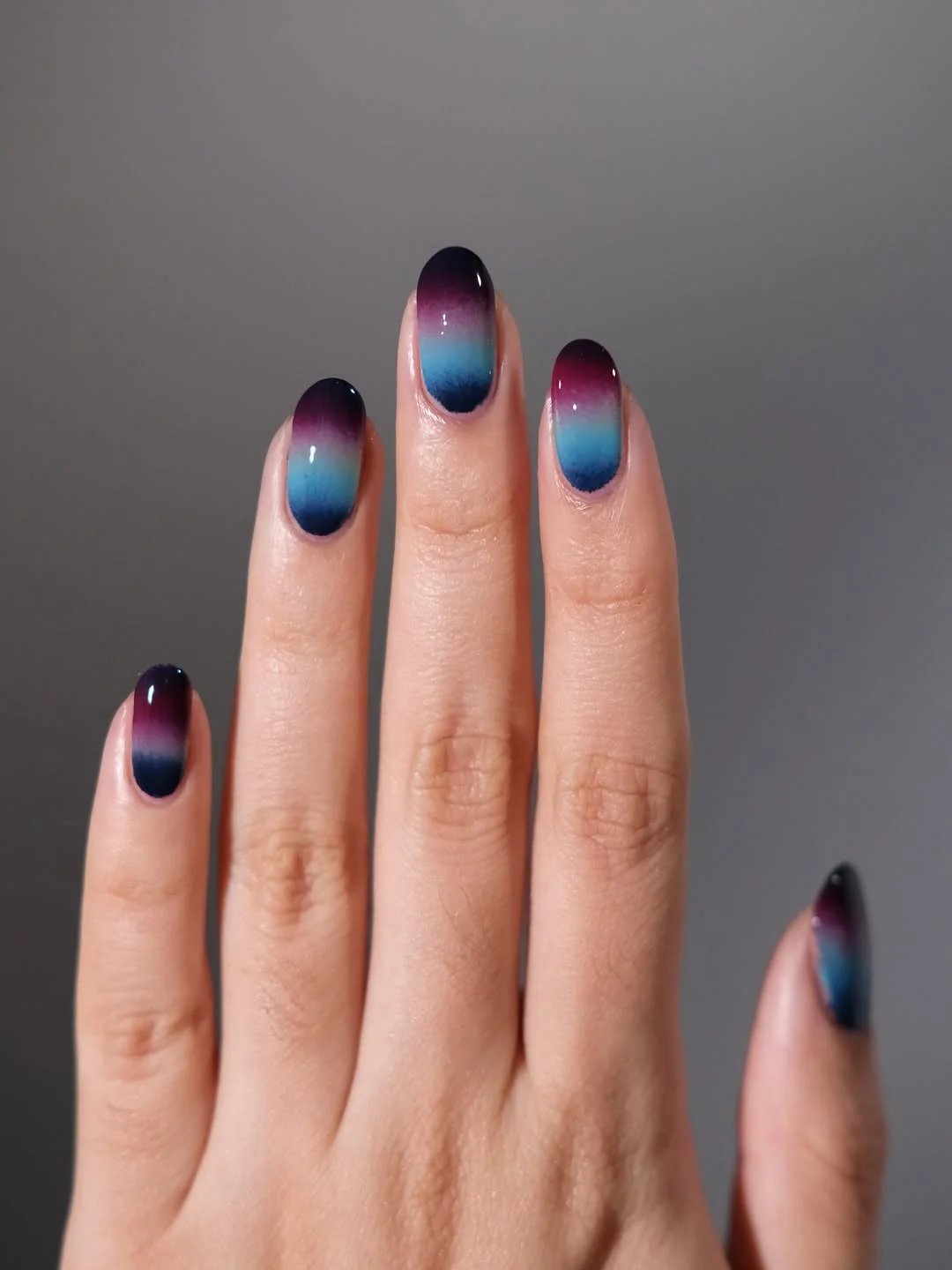 Short nails with navy, teal and burgundy winter ombré tips