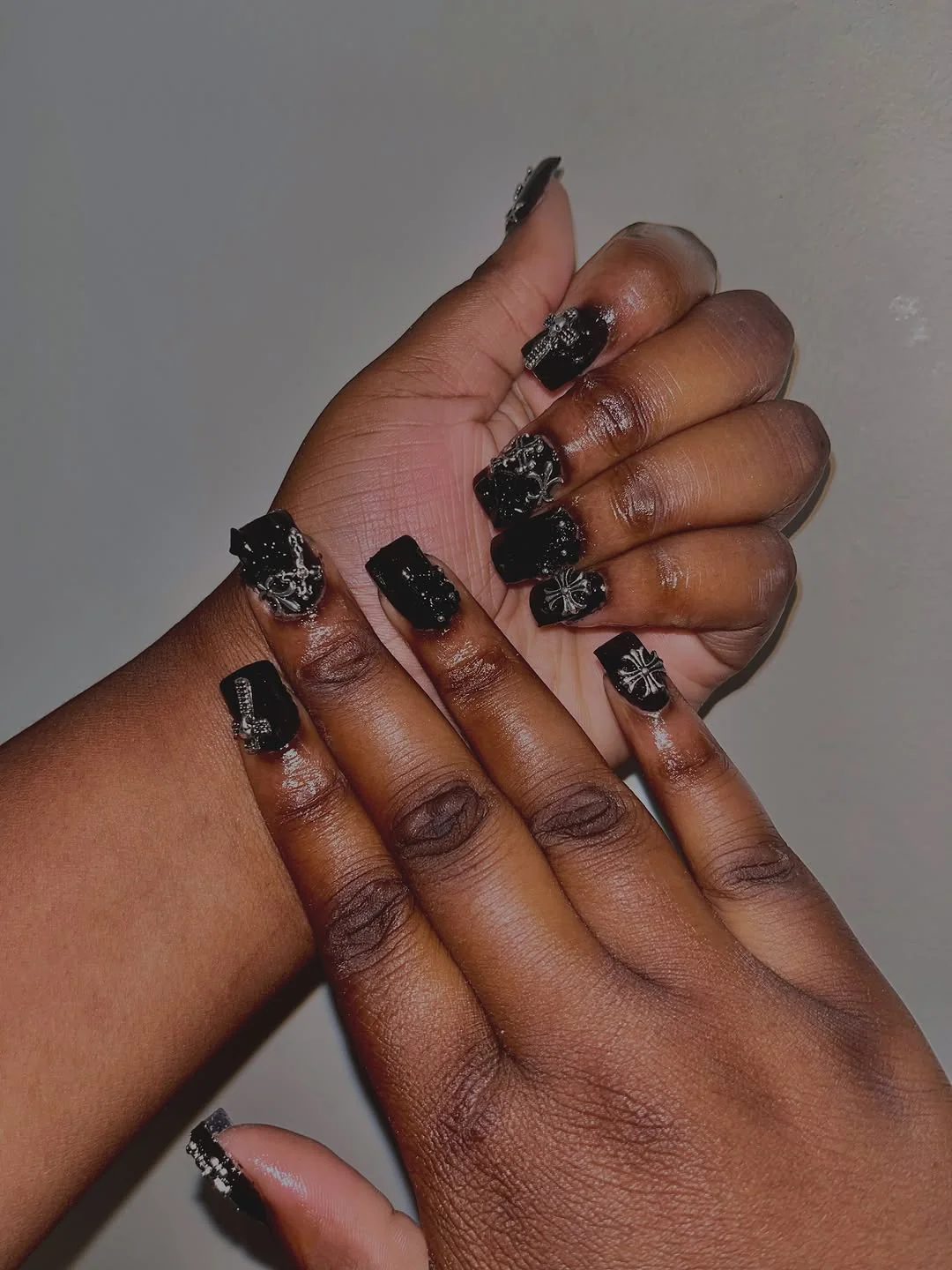 Black Glitter Short nail design idea