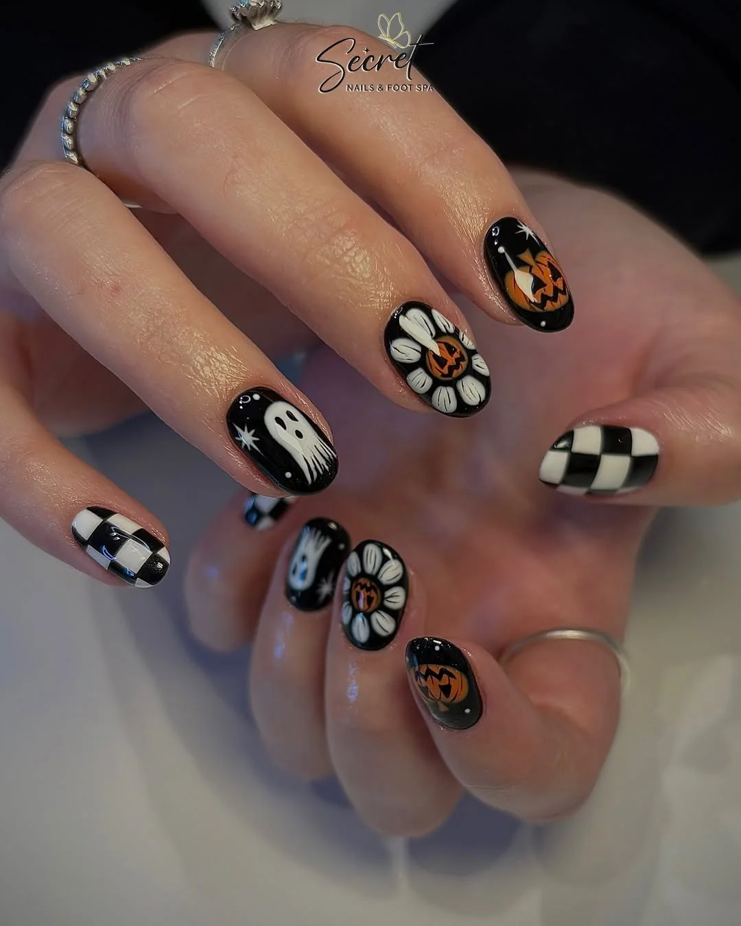 Checker Ghost Mix Nail Design Checker Ghost Mix nail design idea