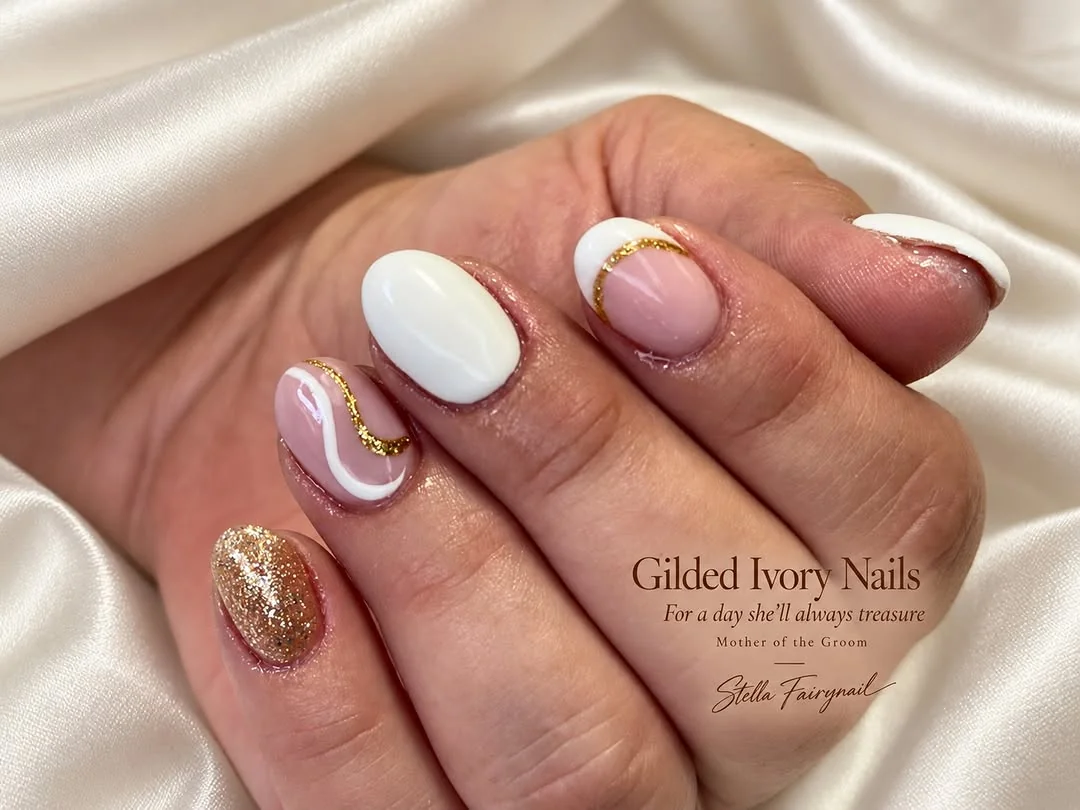 Glitter Swirl Nail Design Glitter Swirl nail design idea