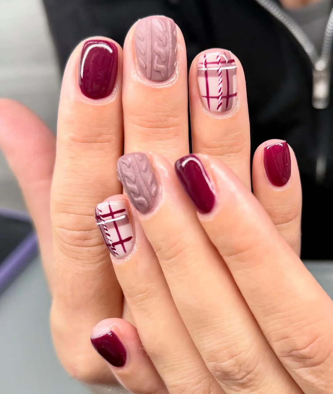 Burgundy Plaid Nail Design Burgundy Plaid nail design: burgundy plaid nude short