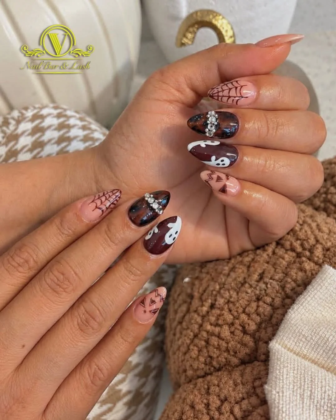Brown Chrome Web Nail Design Brown Chrome Web nail design idea