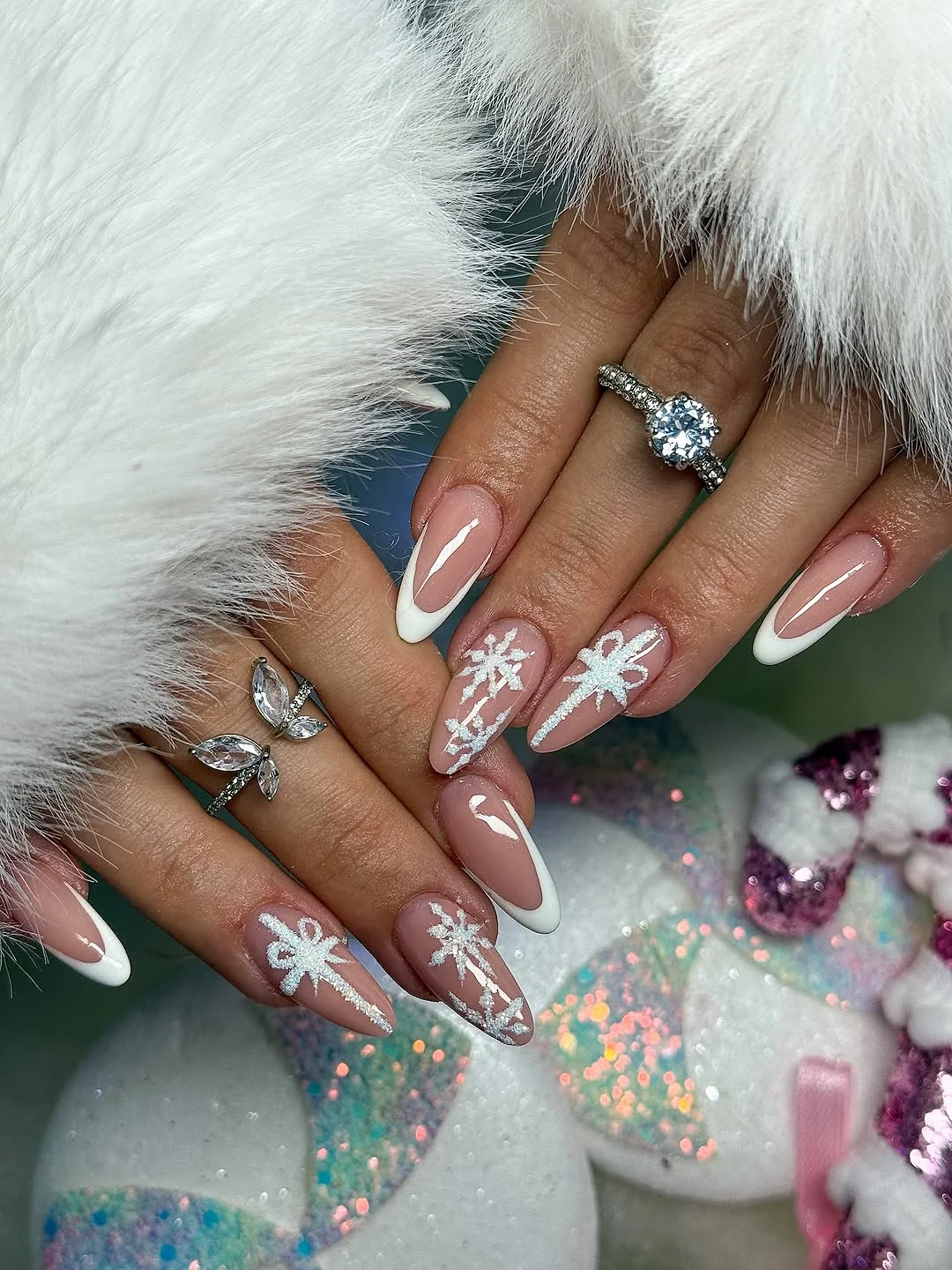 White Silver Accent Nail Design White Silver Accent nail design: white silver snowflake almond