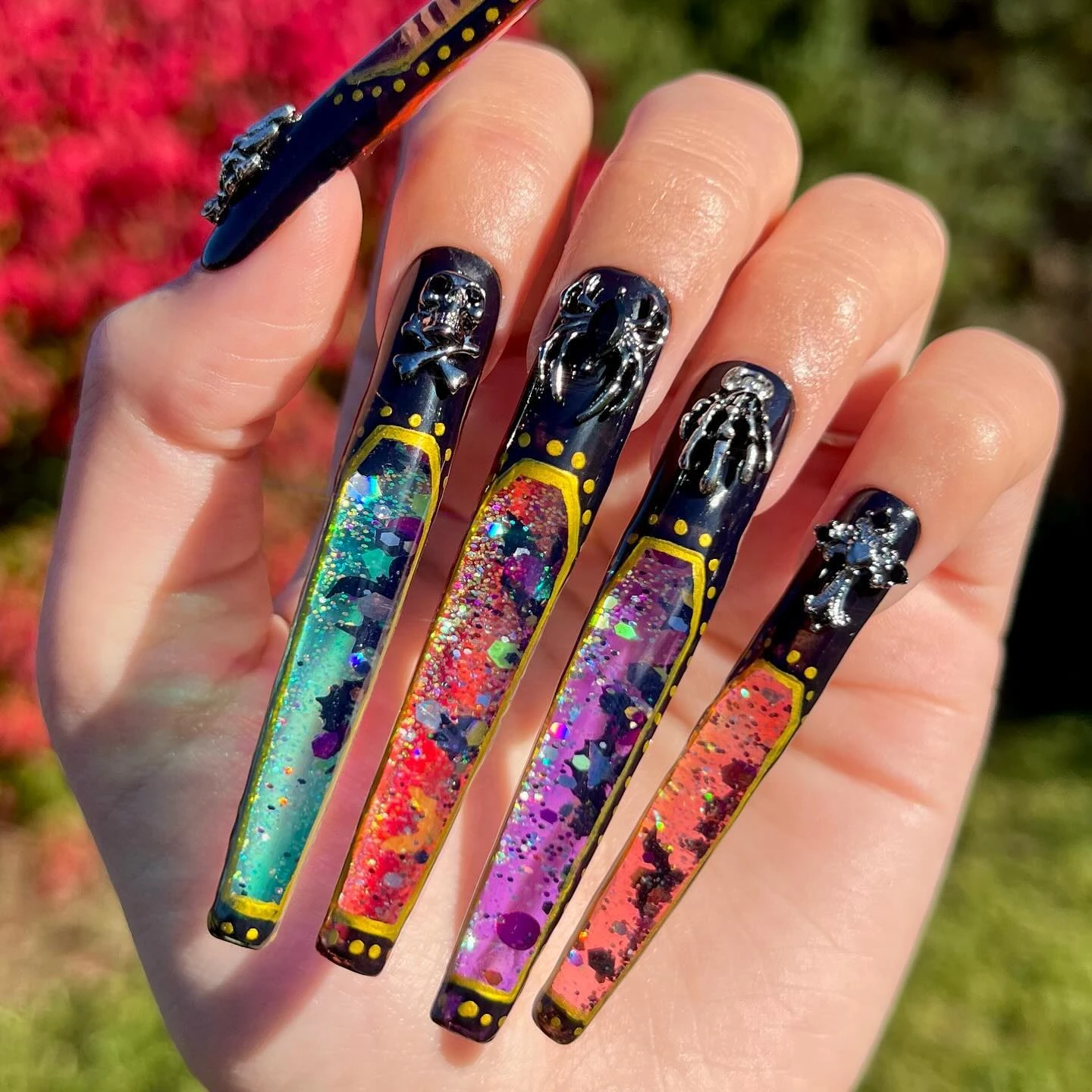 Short skeleton Halloween nails