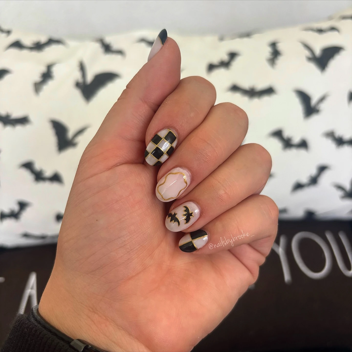 Short Halloween checkerboard nails